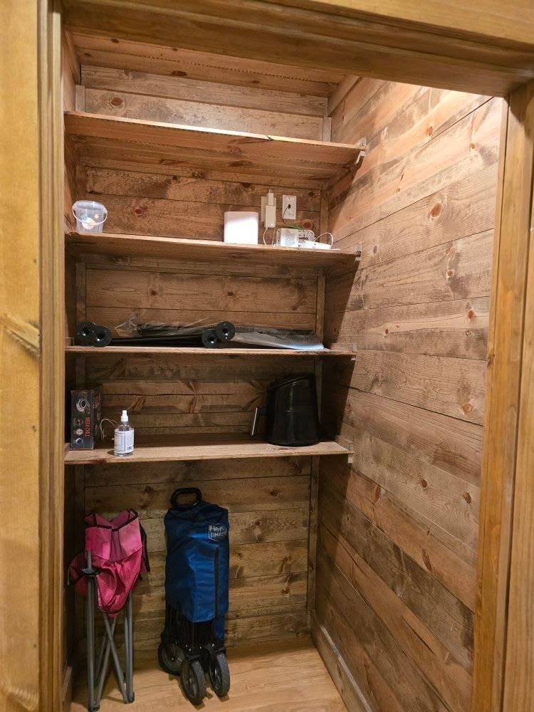 Closet and trim painting, Springfield MO